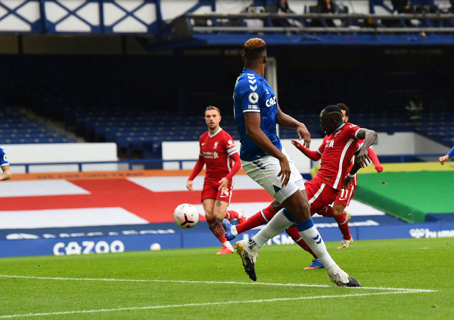 在此背景下 在此背景下